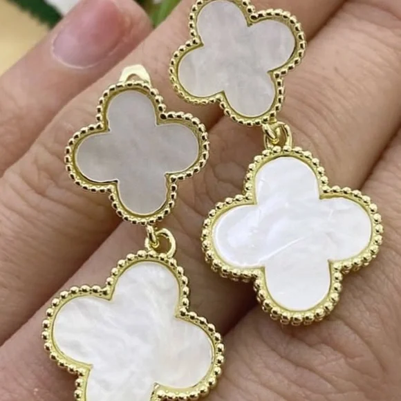 Elegant Gold and White Clover Earrings - Picture 2 of 2